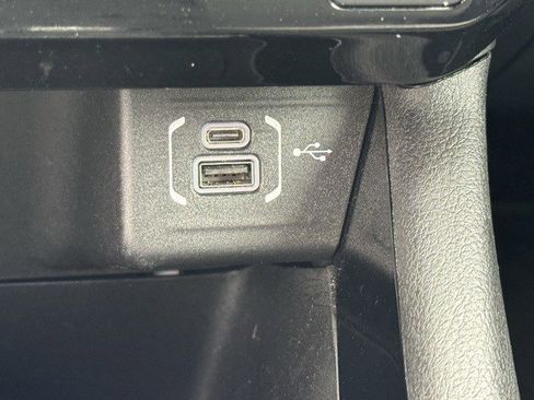 Certified 2025 Jeep Compass Limited image 22