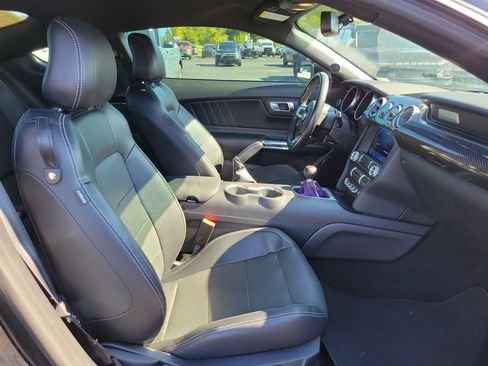 Used 2019 Ford Mustang GT Premium w/ GT Performance Package RWD image 11