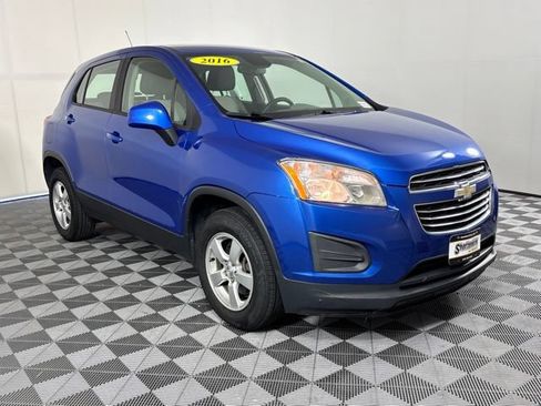 Used 2016 Chevrolet Trax LS AWD/4WD image 4