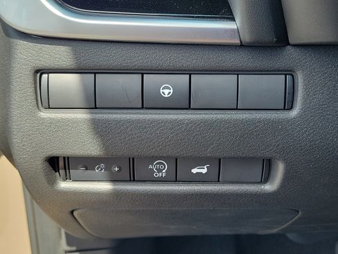 Certified 2025 Nissan Rogue SL FWD image 25