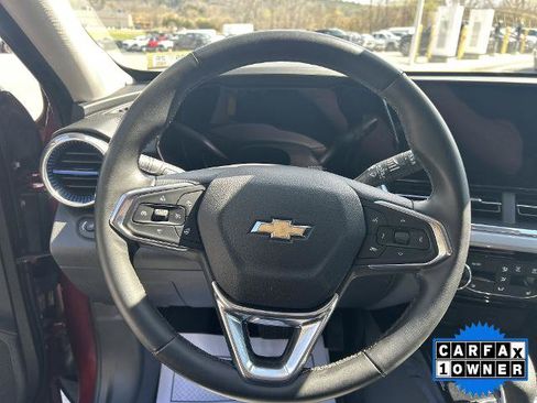 Certified 2024 Chevrolet Trax LT w/ Driver Confidence Package FWD image 12