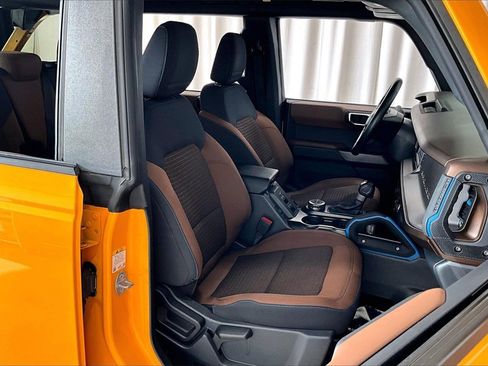 Used 2022 Ford Bronco Outer Banks image 6