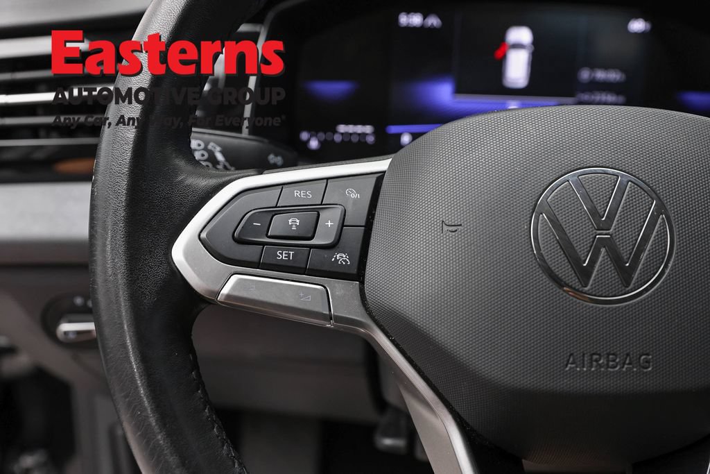 Used 2025 Volkswagen Jetta SE FWD image 17