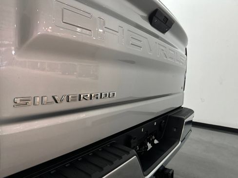 Used 2019 Chevrolet Silverado 1500 LT w/ Texas Edition RWD image 13