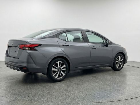 Used 2025 Nissan Versa SV image 9