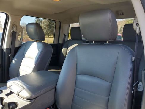 Used 2018 RAM 1500 Tradesman w/ Chrome Appearance Group image 11