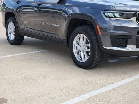 New 2025 Jeep Grand Cherokee L Laredo w/ Luxury Tech Group I RWD image 11
