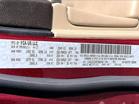 Used 2017 Jeep Grand Cherokee Overland image 35