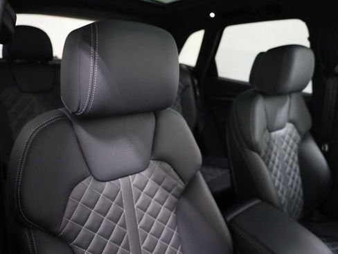 Used 2024 Audi SQ5 Premium Plus w/ Premium Plus Package image 21