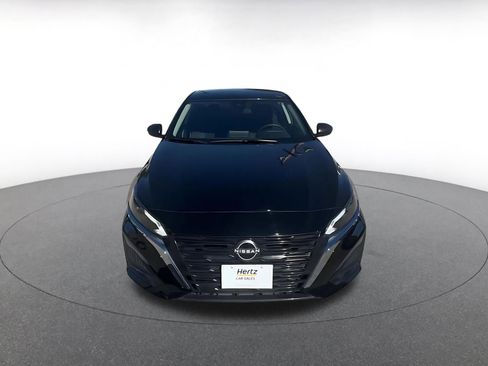 Used 2025 Nissan Altima 2.5 SV image 4