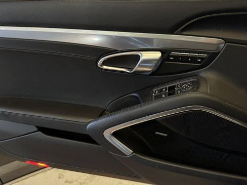 Used 2019 Porsche 911 Turbo image 20