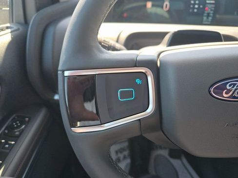 New 2025 Ford Expedition Active image 33