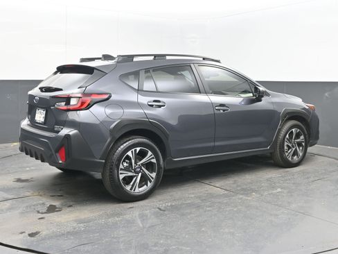 Used 2025 Subaru Crosstrek 2.0i Premium w/ Crosstrek Mirror Package image 9