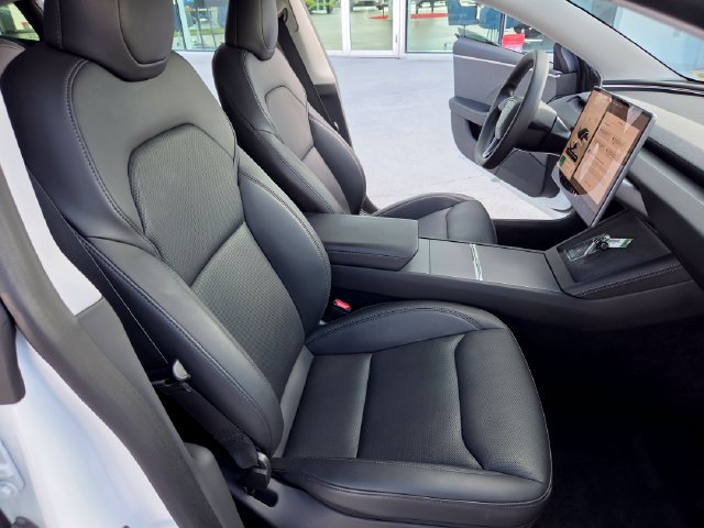 Used 2024 Tesla Model 3 Standard Range RWD image 22