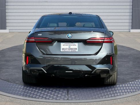 New 2026 BMW i5 eDrive40 w/ M Sport Package image 5