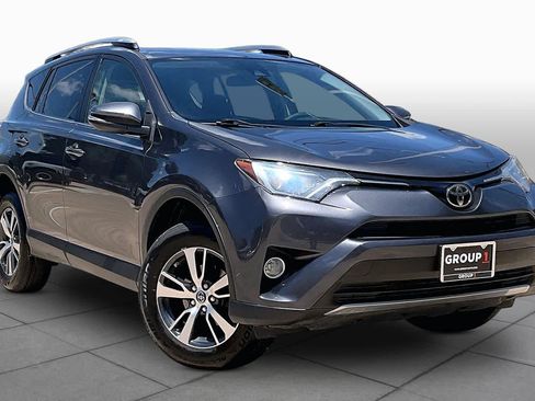 Used 2018 Toyota RAV4 XLE AWD/4WD image 3