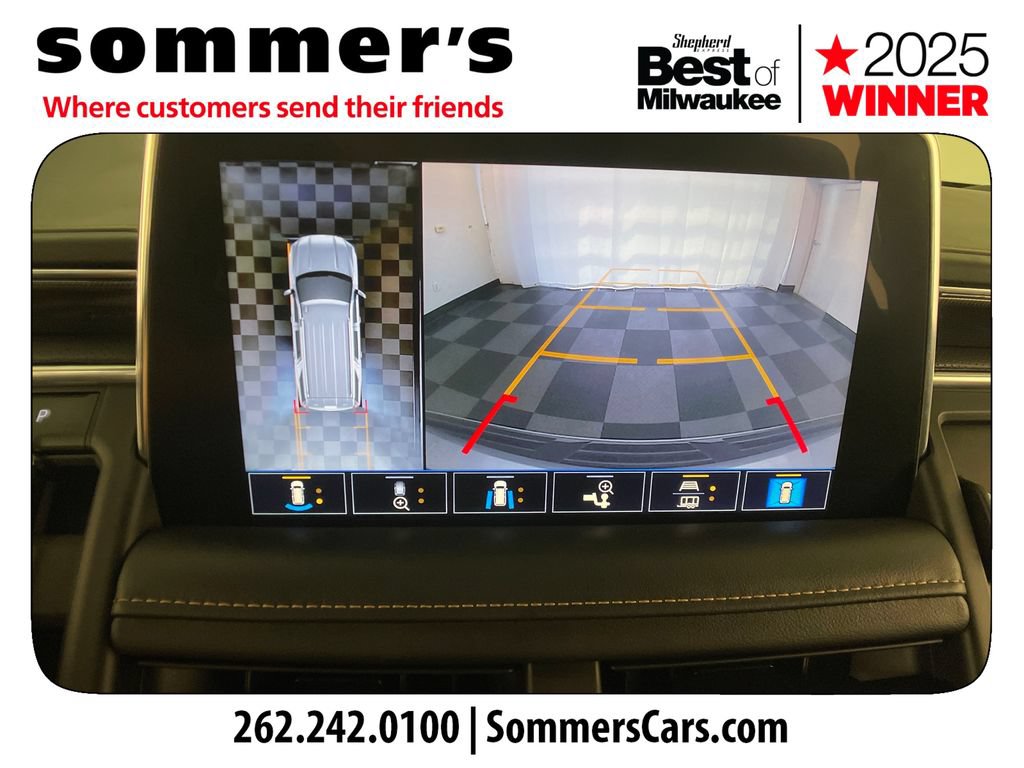 Used 2021 GMC Yukon AT4 w/ Technology Package AWD/4WD image 17