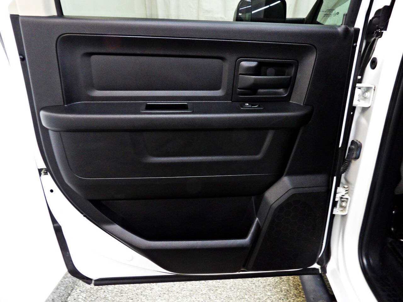 Used 2017 RAM 3500 Tradesman w/ Cold Weather Group AWD/4WD image 8