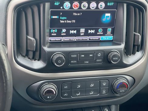 Used 2018 Chevrolet Colorado Z71 AWD/4WD image 4