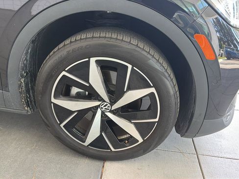 Used 2023 Volkswagen ID.4 Pro S image 10