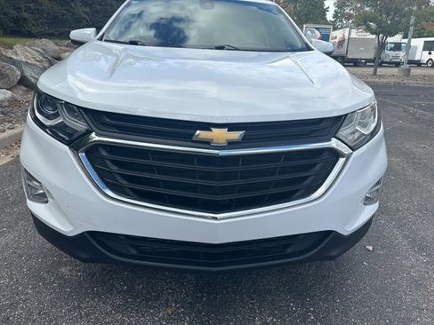 Used 2019 Chevrolet Equinox LT w/ Driver Convenience Package image 8