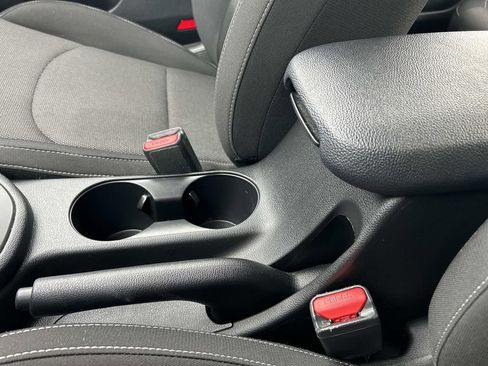 Certified 2023 Kia Forte LXS w/ LXS Technology Package image 28