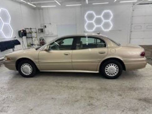 Used 2005 Buick Le Sabre Custom image 2