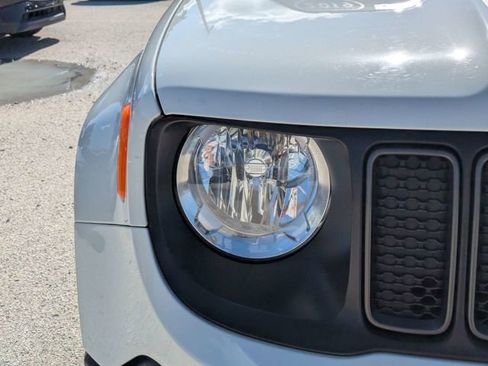 Used 2019 Jeep Renegade Trailhawk AWD/4WD image 9