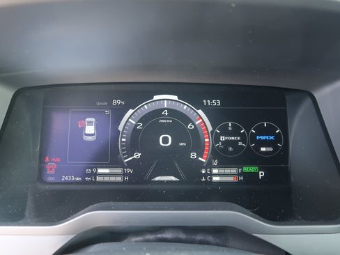 Used 2026 Toyota Sequoia Platinum AWD/4WD image 27
