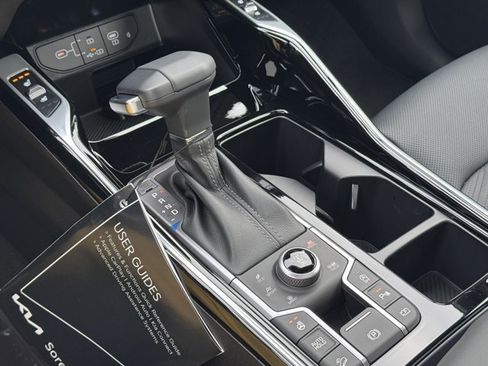 New 2025 Kia Sorento SX Prestige AWD/4WD image 36