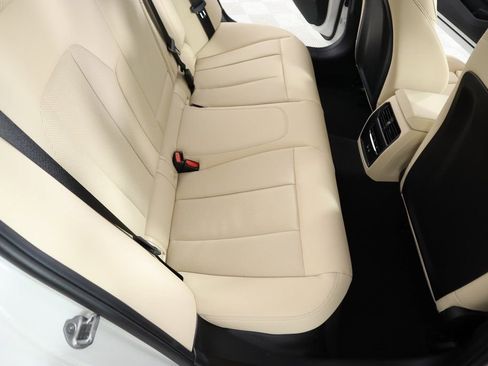 New 2025 BMW 330i Sedan w/ Premium Package image 15