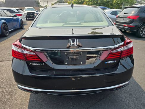 Used 2017 Honda Accord EX-L image 4
