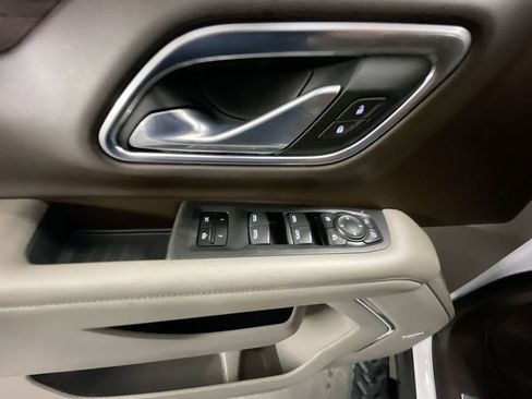 Used 2021 Chevrolet Tahoe Z71 w/ Luxury Package image 23