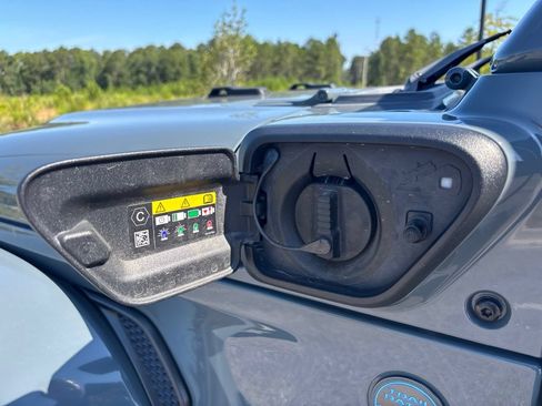 Used 2024 Jeep Wrangler Unlimited AWD/4WD image 21