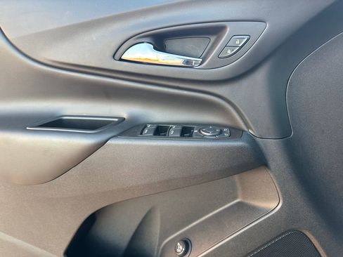 Used 2024 Chevrolet Equinox LT image 20