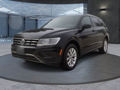 Used 2020 Volkswagen Tiguan S FWD image 2