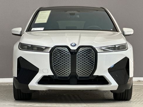 Certified 2024 BMW iX xDrive50 w/ Sport Package AWD/4WD image 5