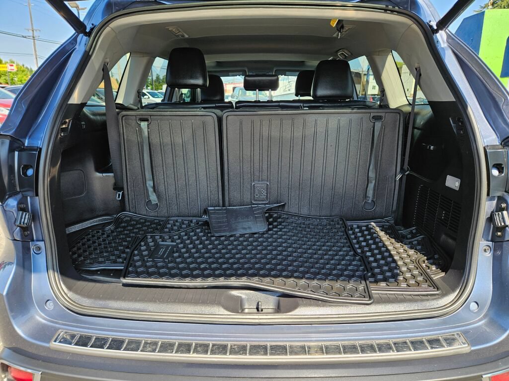 Used 2019 Toyota Highlander XLE AWD/4WD image 11