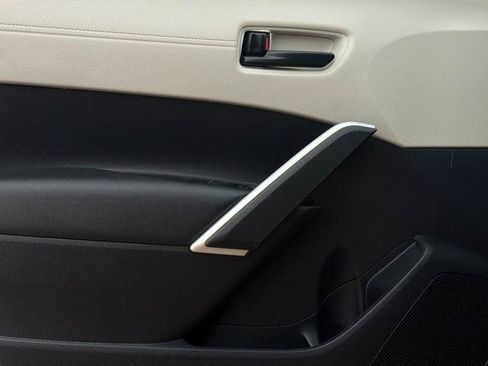 Certified 2025 Toyota Corolla Cross LE FWD image 12