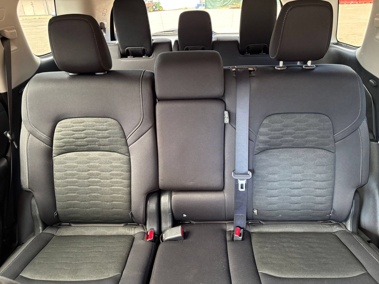 Used 2025 Nissan Pathfinder SV FWD image 40