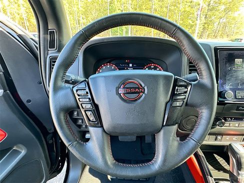 Used 2024 Nissan Frontier Pro-X w/ Technology Package image 18