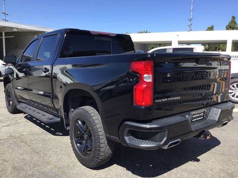 Used 2019 Chevrolet Silverado 1500 LT Trail Boss AWD/4WD image 3