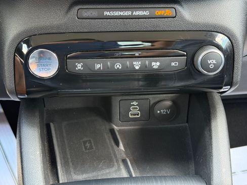 Used 2024 Ford Escape Platinum AWD/4WD image 18
