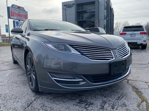 Used 2014 Lincoln MKZ AWD image 2