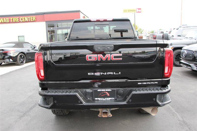 Used 2022 GMC Sierra 2500 Denali w/ Denali Black Diamond Edition AWD/4WD image 8