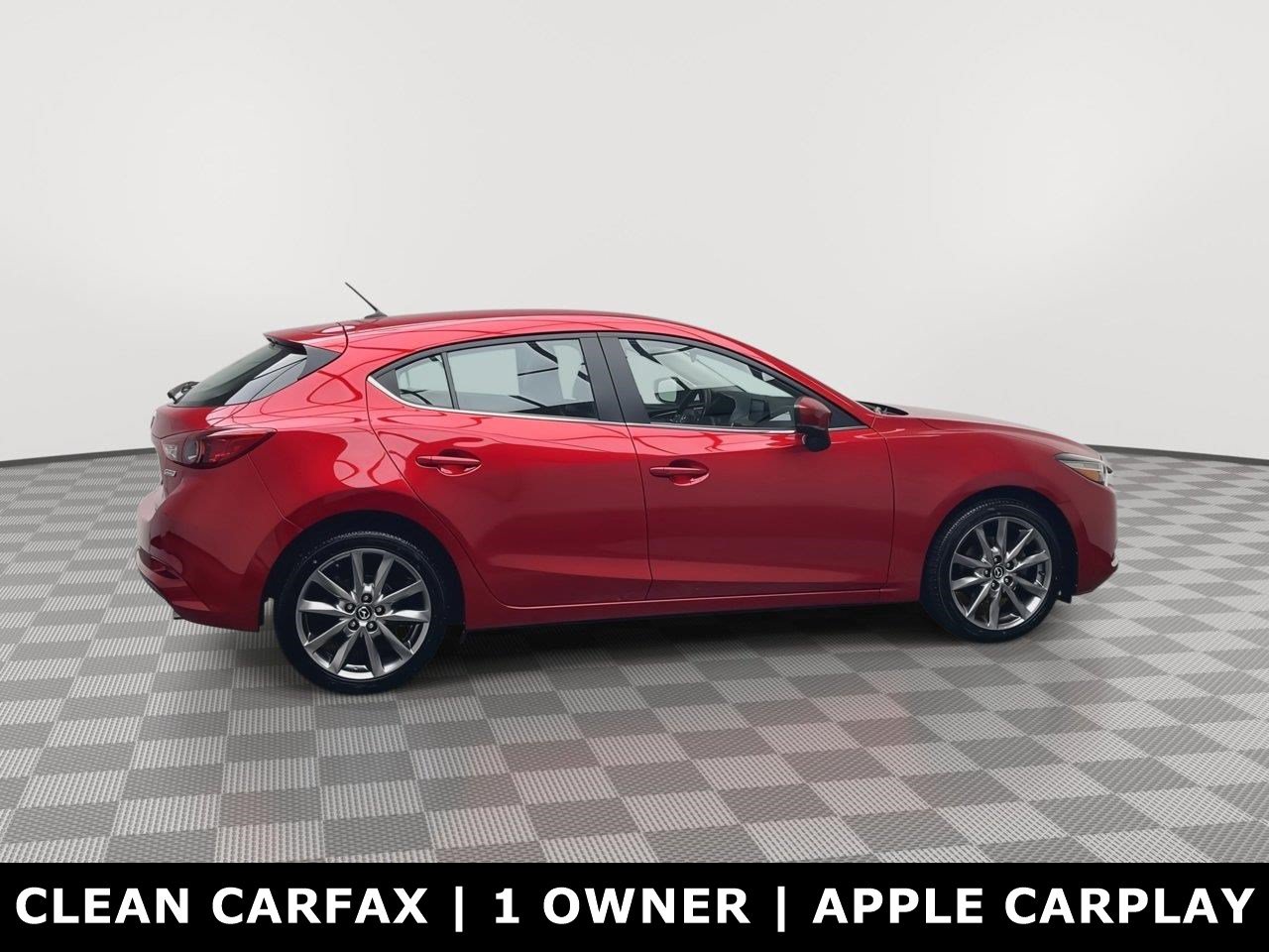 Used 2018 MAZDA MAZDA3 Touring FWD image 34