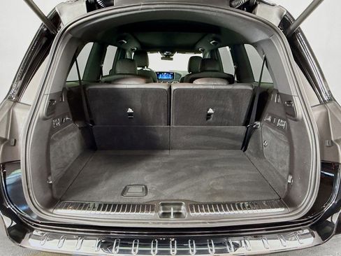 Used 2025 Mercedes-Benz GLS 450 4MATIC image 22