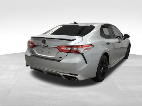 Used 2019 Toyota Camry SE FWD image 14