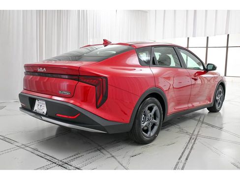 New 2025 Kia K4 image 7