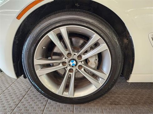 Used 2017 BMW 340i Gran Turismo xDrive image 11